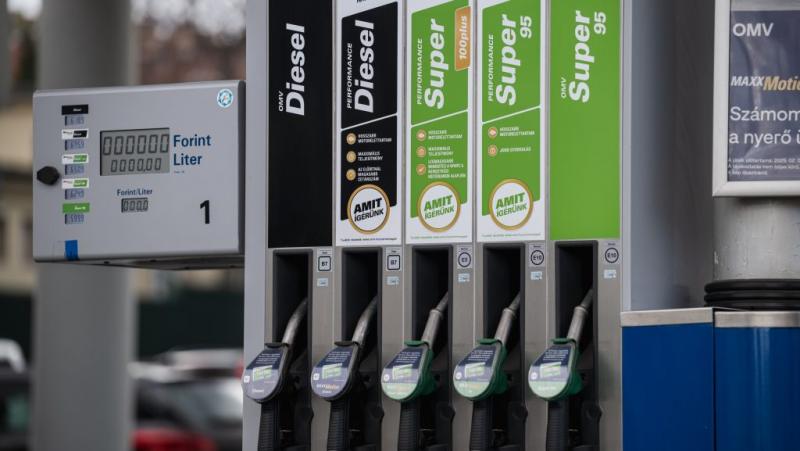 Ne halogasd a tankolást: október 23-án emelkednek az árak!