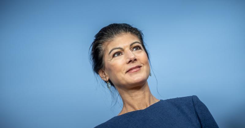 A névadó pártelnök távozik a pozíciójából, így az új vezetés érkezésével akár egy új név is születhet a szervezet számára.