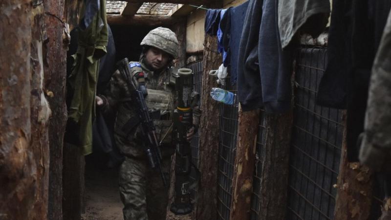 Ukrajnában szilveszter éjjel a tűzijátékok zaja helyett a harci gépek zúgása töltötte be a teret, ahogy az orosz bombák robbanása rázta meg a sötét égboltot.