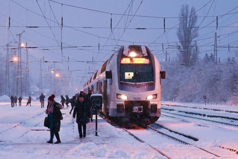 A MÁV szolgáltatásainál is tapasztalhatóak késések a havazás következtében.