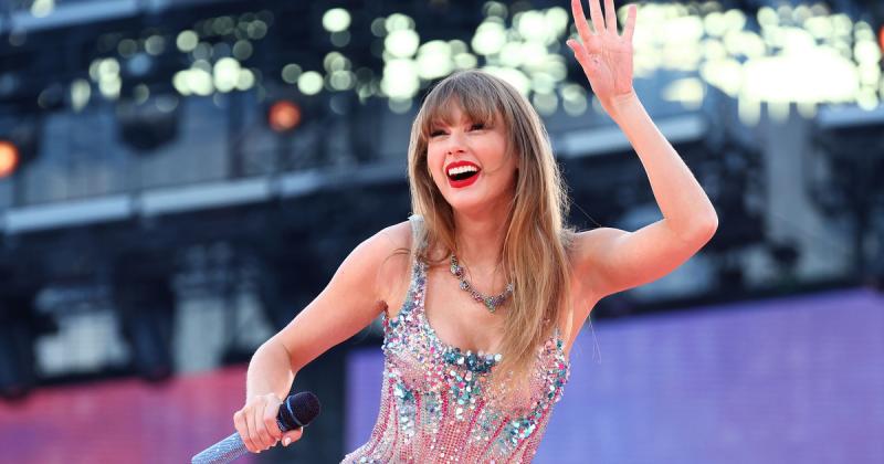 A Kodolányi Egyetem izgalmas kezdeményezés keretében Taylor Swift életéről és munkásságáról indít kurzust. Az előadás során a hallgatók mélyebb betekintést nyerhetnek a népszerű énekesnő zenei karrierjébe, lírai világába, valamint a popkultúrára gyakorolt