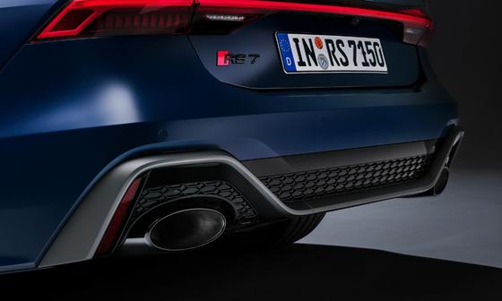 Bár a V8-as motorját elveszíti, az Audi RS7 még mindig erősebb lesz, mint az új M5-ös, így a teljesítmény terén továbbra is megőrzi dominanciáját.