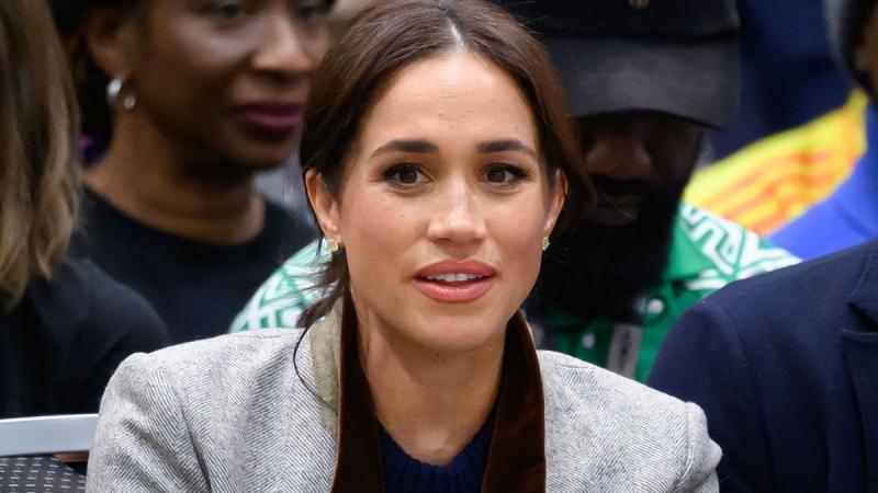 Meghan Markle: gúnynevek özöne zúdult rá - Életmód

Meghan Markle, akit a világ számos szempontból figyelemmel kísér, nemcsak a hírek középpontjába került, hanem gúnynevek sorozatával is meg kellett küzdenie. Élete és döntései, amelyek sokszor megosztják 