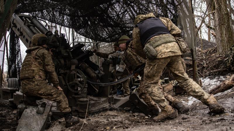 Az EU militarizálódásának lehetősége és az Ukrajnába irányuló fegyverszállítmányok újabb hulláma – pénteki háborús híreink összefoglalója.