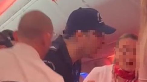 A brit légitársaság egyik járatát egy részeg utas miatt kellett átirányítani. Az incidens során a fedélzeten lévő személyzetnek kellett beavatkoznia, hogy biztosítsa az utasok és a legénység biztonságát. A gép végül egy közeli repülőtéren landolt, ahol a 