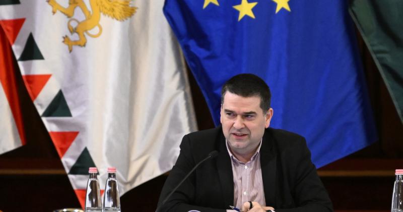 Kiss Ambrus: Az önkormányzatok kifosztása, bármilyen nézőpontból is vizsgáljuk, elítélendő cselekedet.