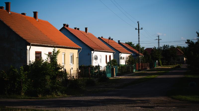 Az Otthon Start program keretein belül Gulyás Gergely izgalmas újdonságokat ismertett. A bejelentés szerint lehetőség nyílik a lakások kiadására, ami új távlatokat nyithat a bérbeadók és bérlők számára egyaránt.