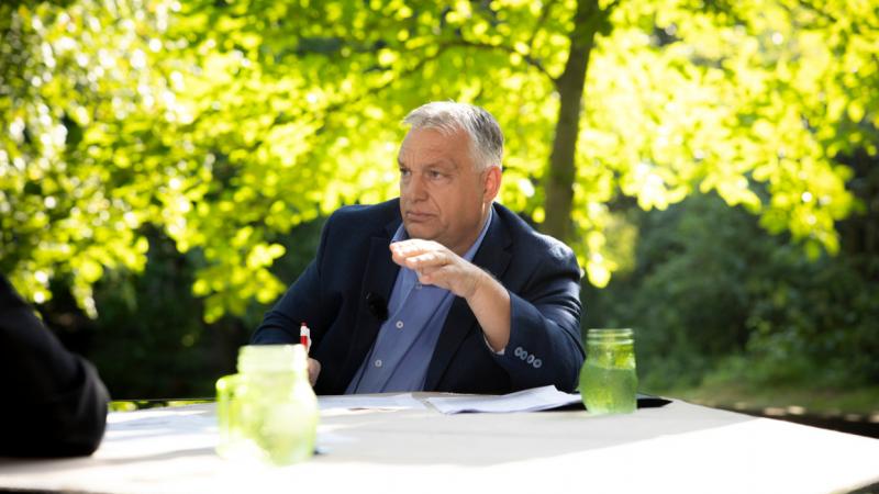 Orbán Viktor váratlan bejelentést tett, amely már a Kormányinfó előtt napvilágot látott: a hír rengeteg magyar embert érint, és számos részletet tartalmaz. Tudd meg, miről van szó! - Pénzcentrum