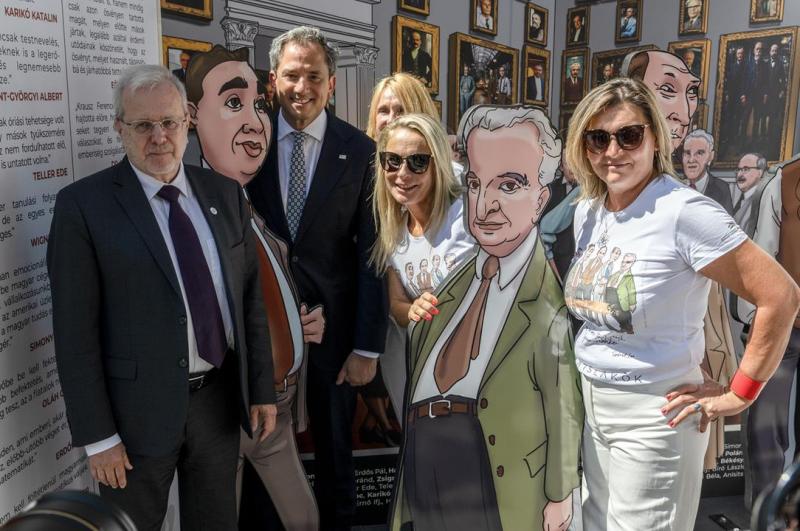 Kiállítás nyílt Budapesten a magyar marslakókról - Fedezd fel a különleges történeteket!

A főváros szívében megnyílt egy izgalmas kiállítás, amely a magyar marslakók rejtélyes világába kalauzol el minket. A látogatók megismerkedhetnek a sci-fi és a magya