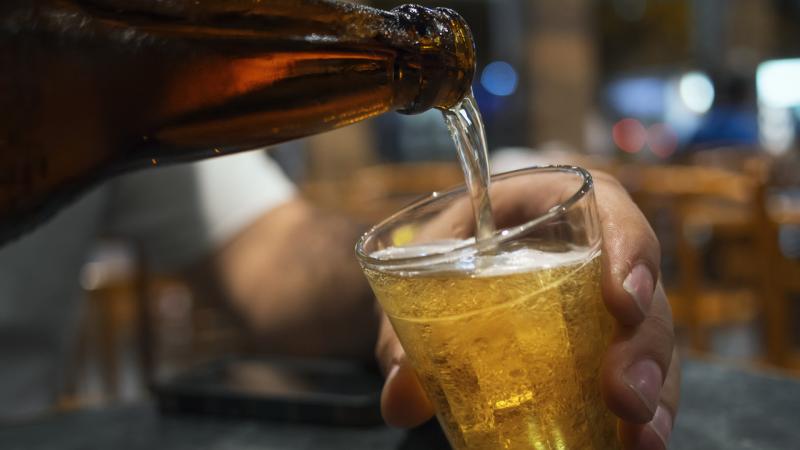 Kibertámadást követően a világ egyik legnagyobb sörgyártó vállalata sikeresen újraindította termelési folyamatait.