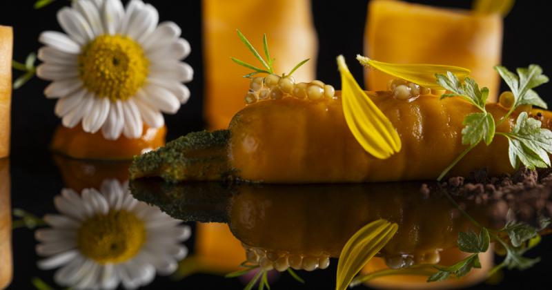 A rejtélyes ínyencbarlang, amely a lakótelep közvetlen közelében található, csupán 14 vendéget képes egyszerre befogadni.