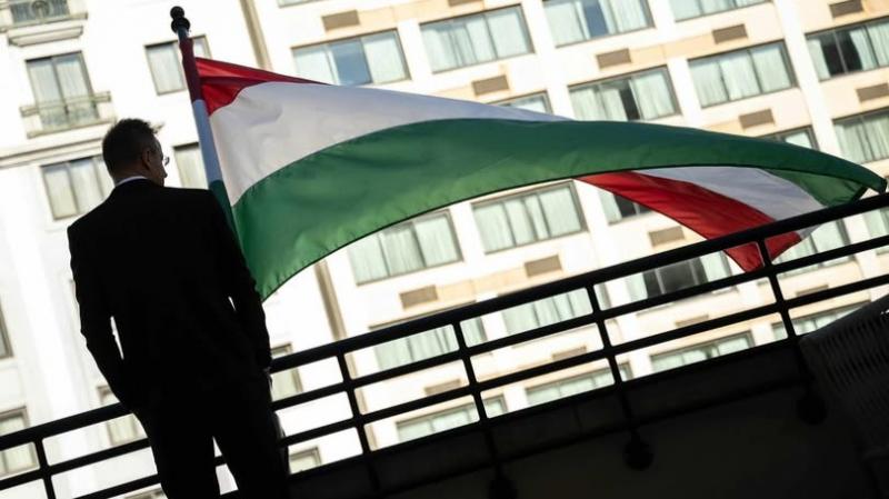 Szijjártó Péter kijelentette, hogy Magyarország elkötelezett amellett, hogy otthont adjon az amerikai és orosz vezetők közötti békecsúcsnak, és készséggel áll készen a rendezvény lebonyolítására.
