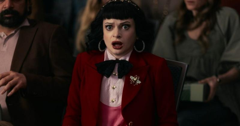 7 Netflix sorozat, amit annyira magával ragadó, hogy akár egy nap alatt el is fogyaszthatod

1. **The Queen's Gambit** - Az 1960-as években játszódó sorozat a sakk világába kalauzol, ahol egy fiatal lány, Beth Harmon küzd a démonjaival és a sakkmesterekke