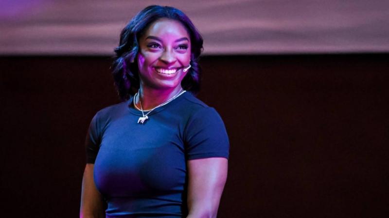 Mellnagyobbító műtéten esett át minden idők legkiemelkedőbb tornásza.