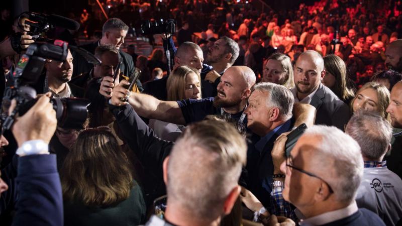 Itt az idő, hogy együtt lépjünk fel és hangot adjunk az érzéseinknek! Nézd meg ezt a videót, és inspirálódj!