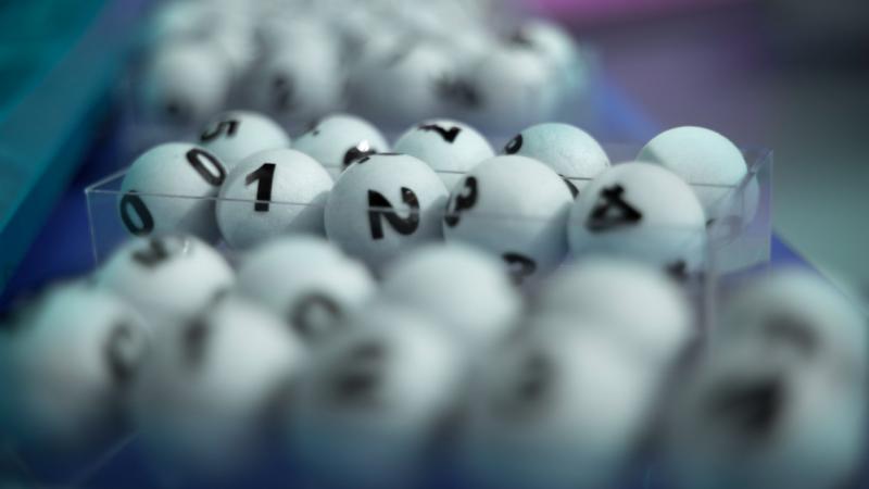 A Hatoslottó nyerőszámai a 46. héten, vasárnap - Pénzcentrum cikkében megtalálhatók a legfrissebb nyerőszámok. Ne hagyd ki a lehetőséget, hogy megtudd, vajon te vagy a szerencsés nyertes!